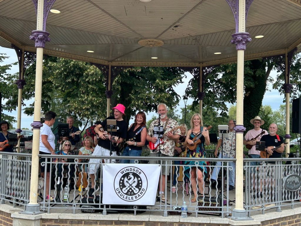 Windsor Ukulele Band at the Bandstand August 2025